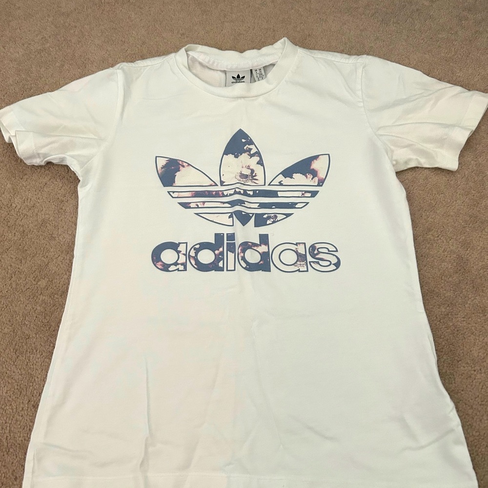 Adidas crew neck tshirt